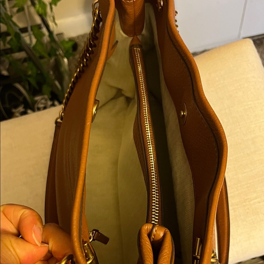 Tory Burch Caramel Pebbled Leather Tote with Gold Chain Straps - Picture 7 of 7